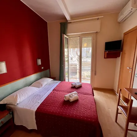 Hotel Tina 2*