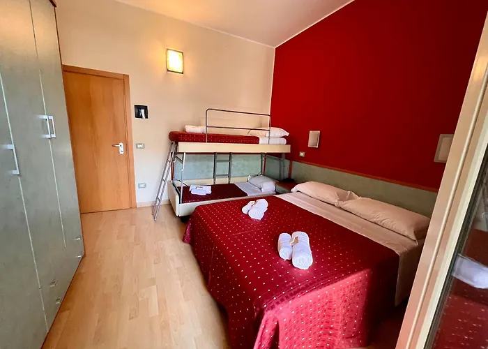 Tina Easy Only 2* 切塞纳蒂科