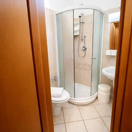 Hotel Villa Tina Easy Stay B&B 2*
