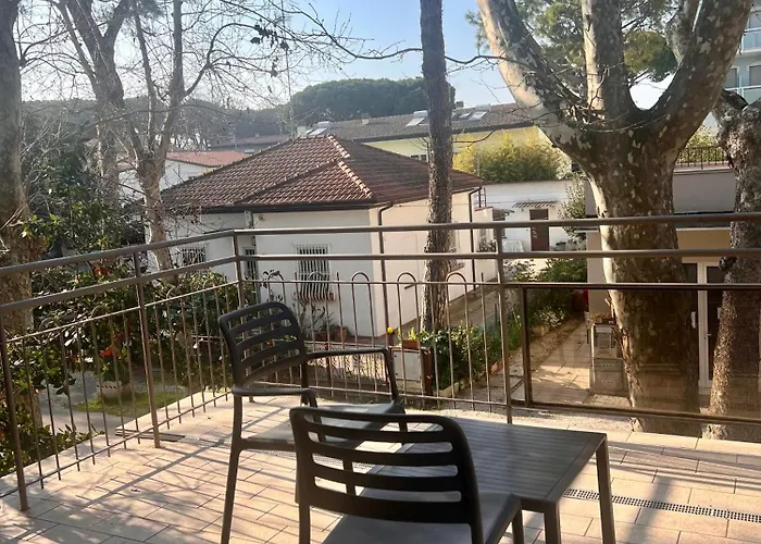 Hotel Tina Easy Only 2*