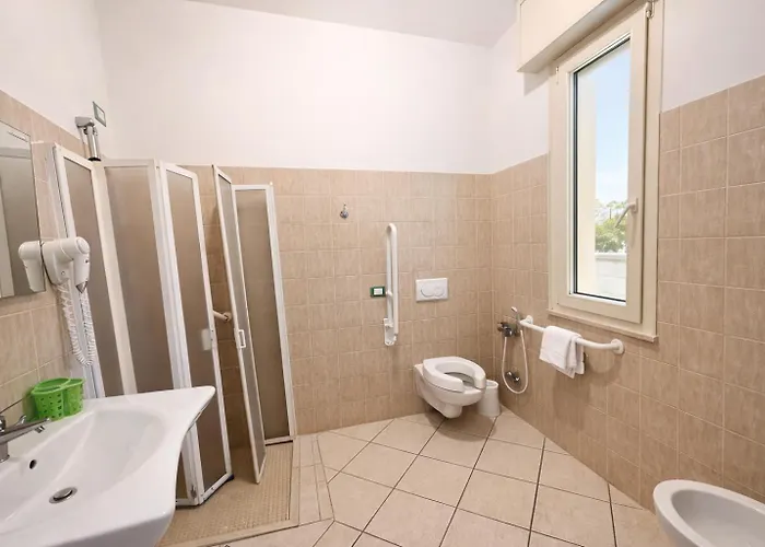 Tina Easy Only Hotel 2*